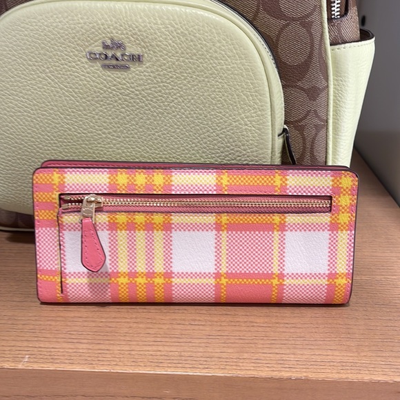 Coach Slim Wallet With Garden Plaid Print
IM/Taffy Multi NWT - Picture 10 of 16